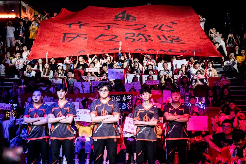 为何大连英