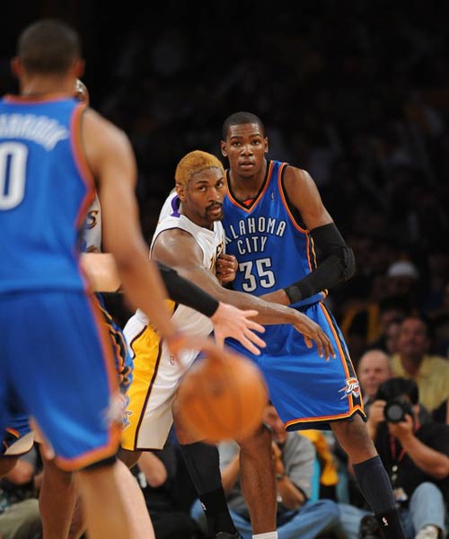 表现亮眼 表现亮眼